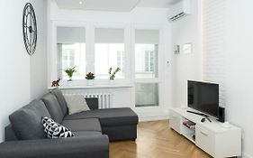 Old Town Grand Theatre Apartment 2